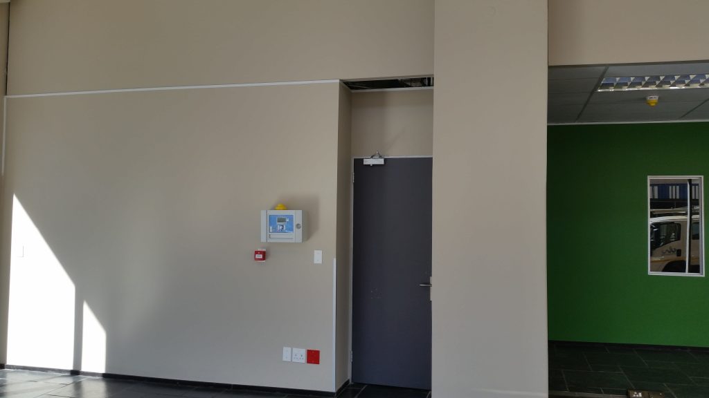 component projects bulkheads, ceiling and partitions